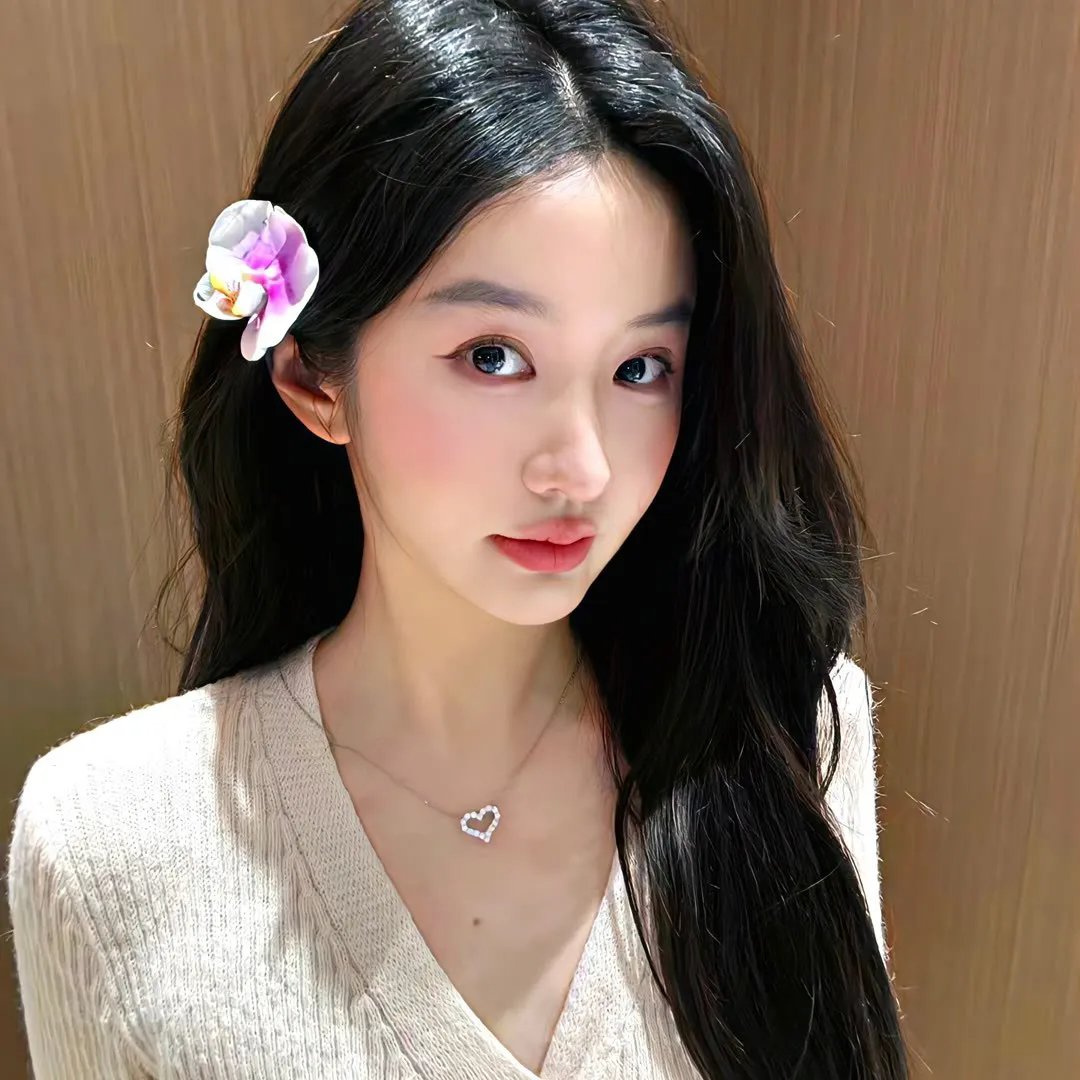 一匹马奔跑，一匹马跳跃